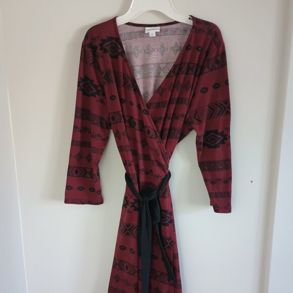 Lularoe Michelle Size L Dark Burgundy Aztec Print  Wrap Dress Belted - Picture 1 of 5